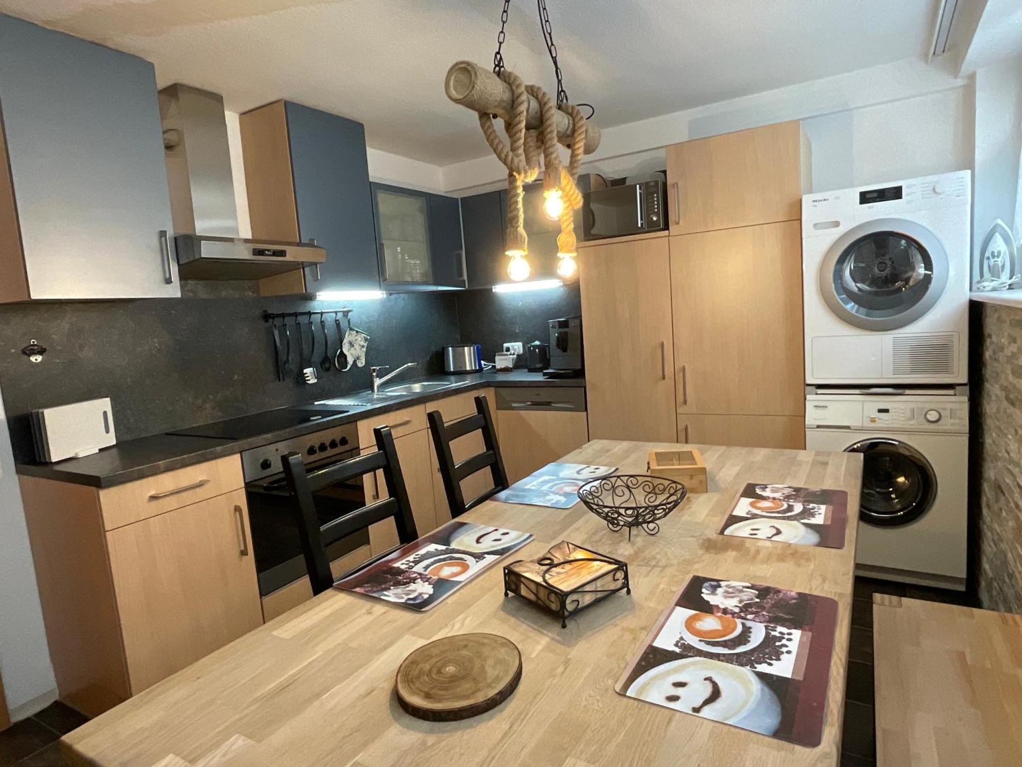 Messe-Apartment, 4 Schlafzimmer, 80 Qm, Garten - 6 Km Zur Messe, Verkehrsguenstig, Ruhig, Parkplaetze Nuremberg Extérieur photo